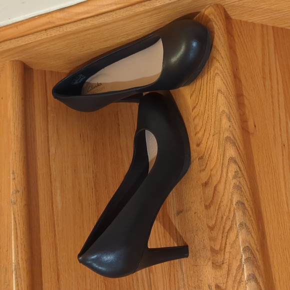 clarks women's adriel viola dress pump